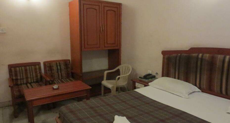 Sri Narasimha Lodge A/C, Madanapalle 5